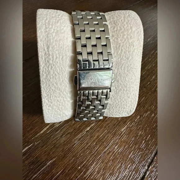 Michael Kors Darci watch - Picture 8 of 12